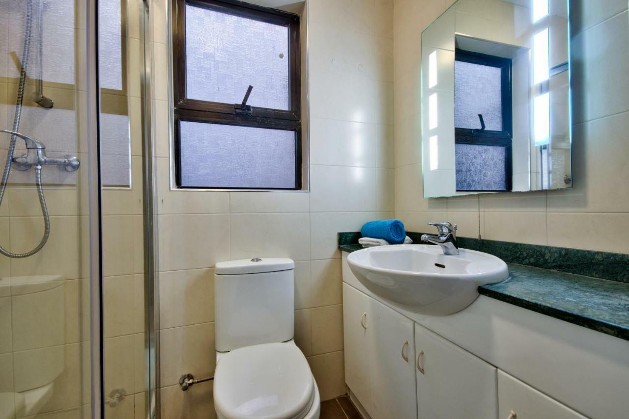 Spinola Court - Stunning Seaview Apartment & Penthouse On Spinola Bay By Shortletsmalta Saint Julian's エクステリア 写真
