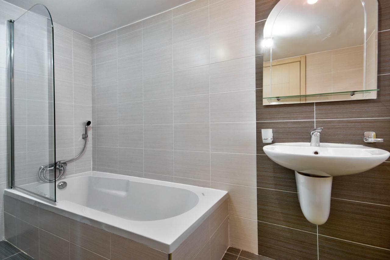 Spinola Court - Stunning Seaview Apartment & Penthouse On Spinola Bay By Shortletsmalta Saint Julian's エクステリア 写真
