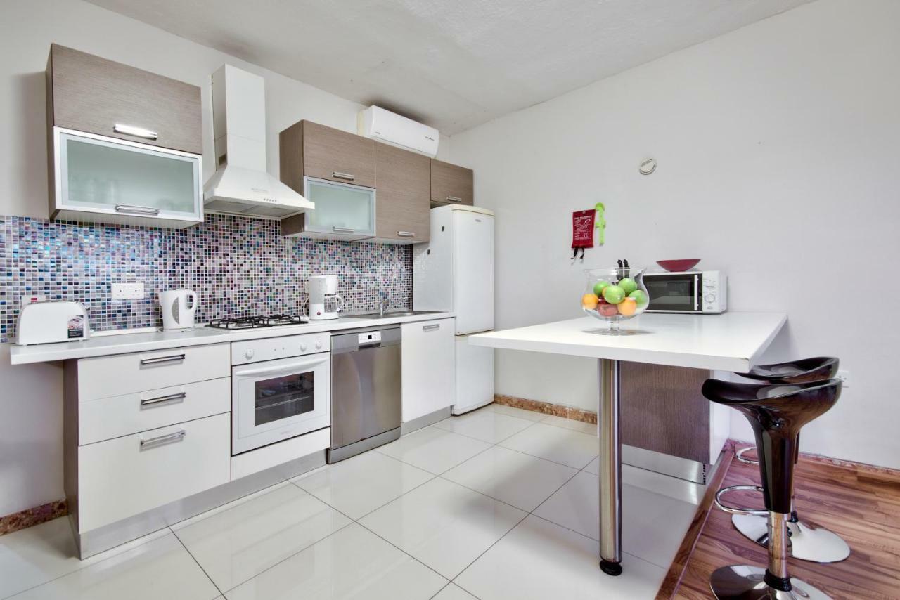 Spinola Court - Stunning Seaview Apartment & Penthouse On Spinola Bay By Shortletsmalta Saint Julian's エクステリア 写真